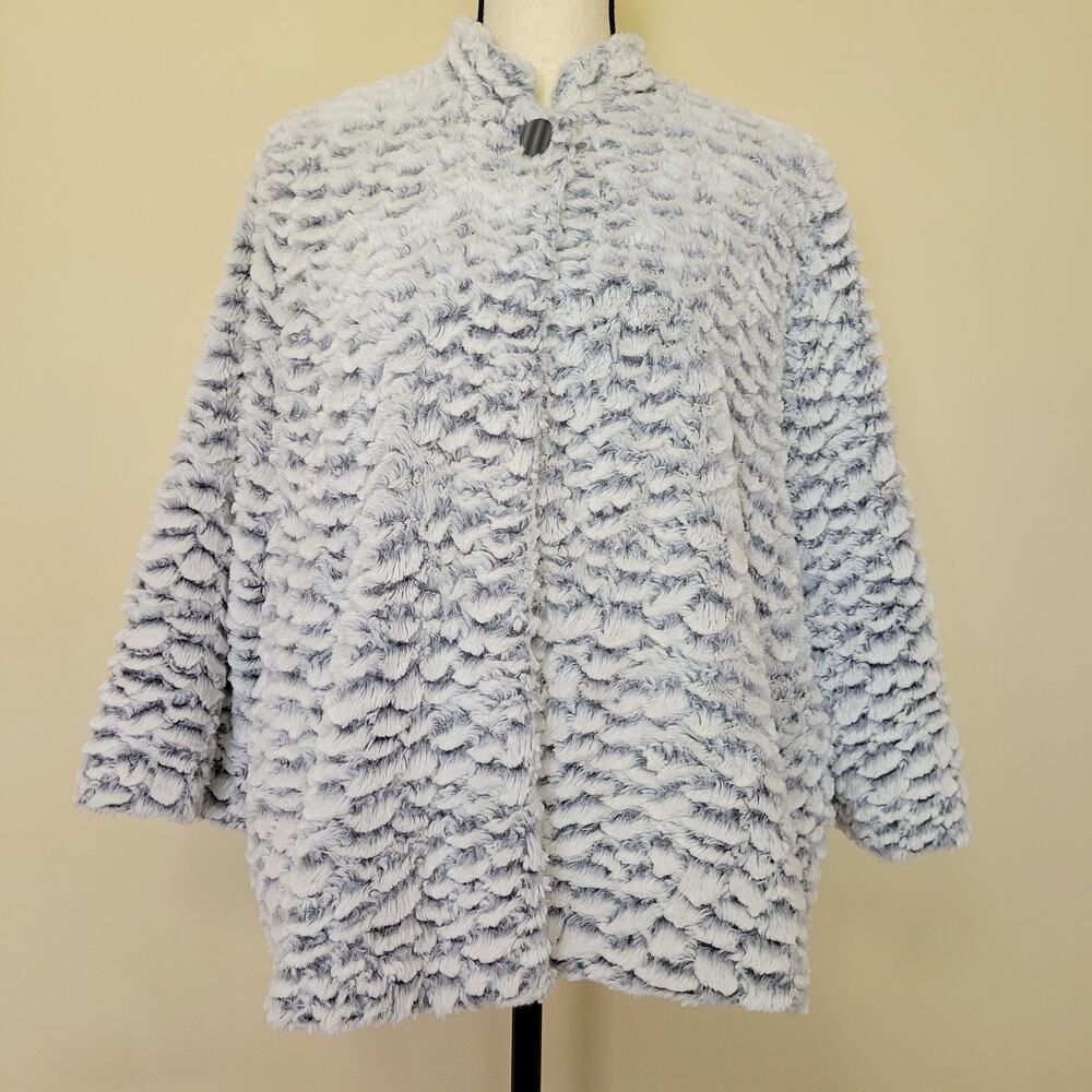 Alfred Dunner Size 14 Faux Fur Jacket Lined 3/4 Sleeve Super Soft White Gray